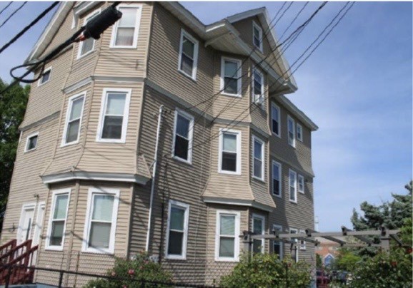 162 Prairie Avenue