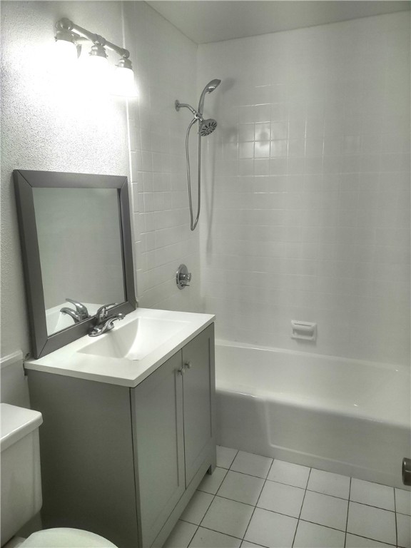 Photo 7 of 17 of 45 Bullocks Point Avenue 7A condo