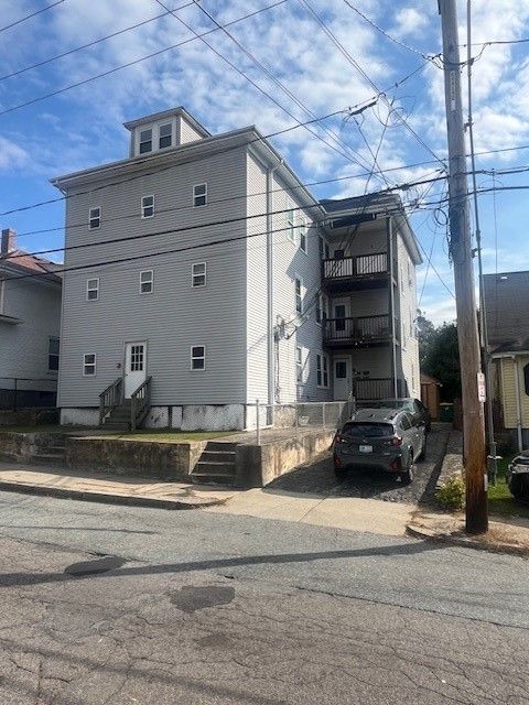 75 Winthrop Street Woonsocket RI 02895