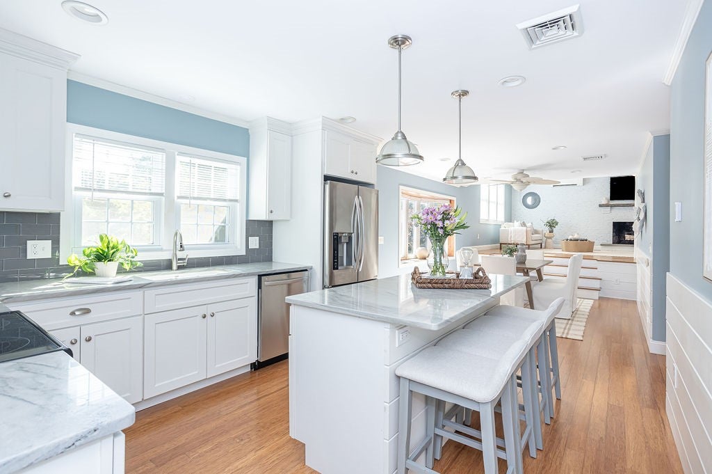 106 Cedar Island Road