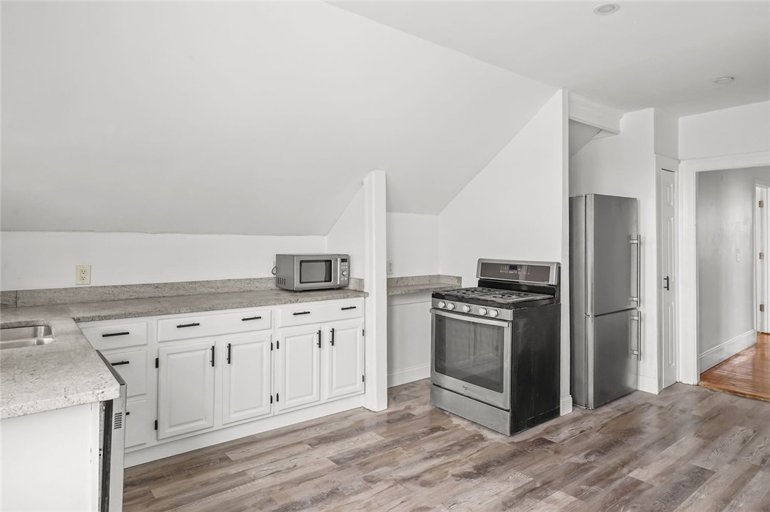 123 Radcliffe Avenue 3rd floor
