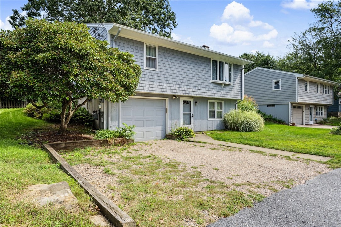 89 Spice Bush Trail