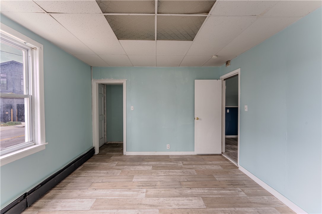 190 Manton Avenue 192