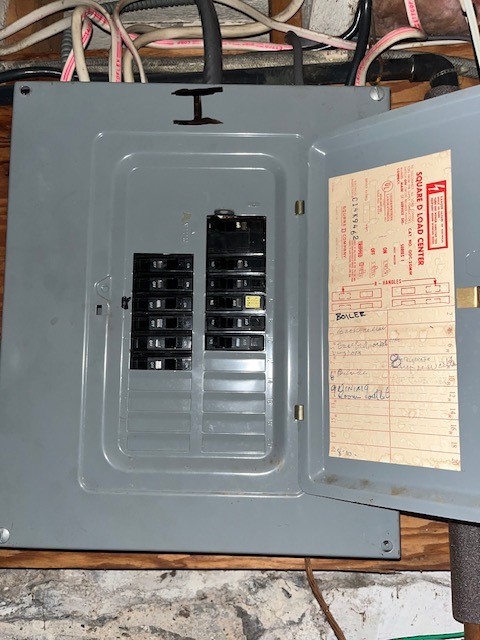 Pawtucket, Rhode Island 02861, United States, 4 Bedrooms Bedrooms, ,2 BathroomsBathrooms,Residential,Active,39452