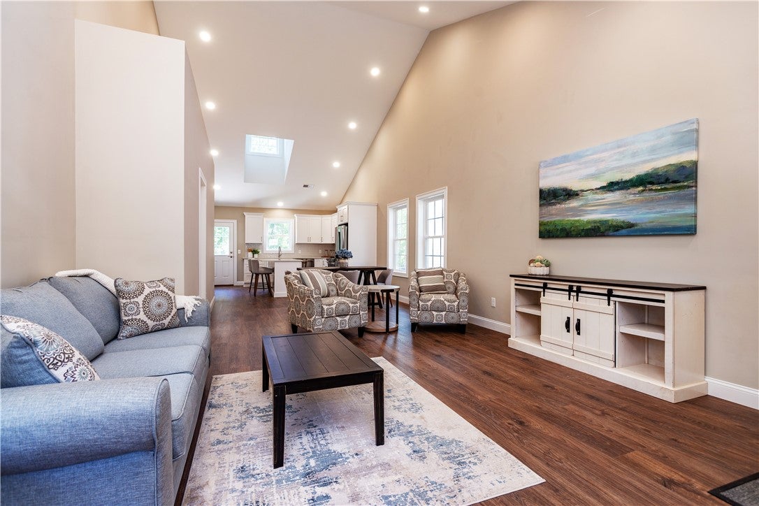 2 Fieldstone Way