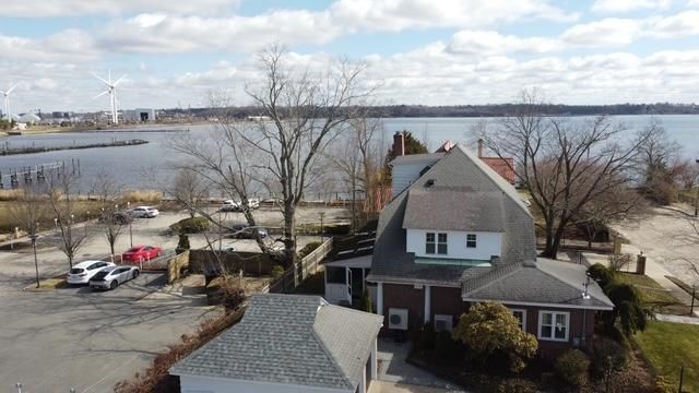 1200 Narragansett Boulevard