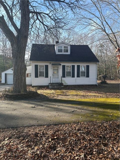 15 AIRPORT Road Coventry RI 02816