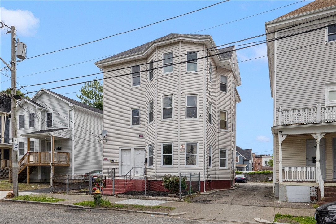 9 Sackett Street