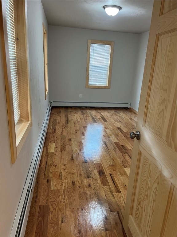 West Warwick, Rhode Island 02893, United States, 3 Bedrooms Bedrooms, ,2 BathroomsBathrooms,Residential,Active,184488