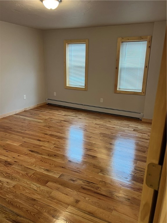 West Warwick, Rhode Island 02893, United States, 3 Bedrooms Bedrooms, ,2 BathroomsBathrooms,Residential,Active,184488