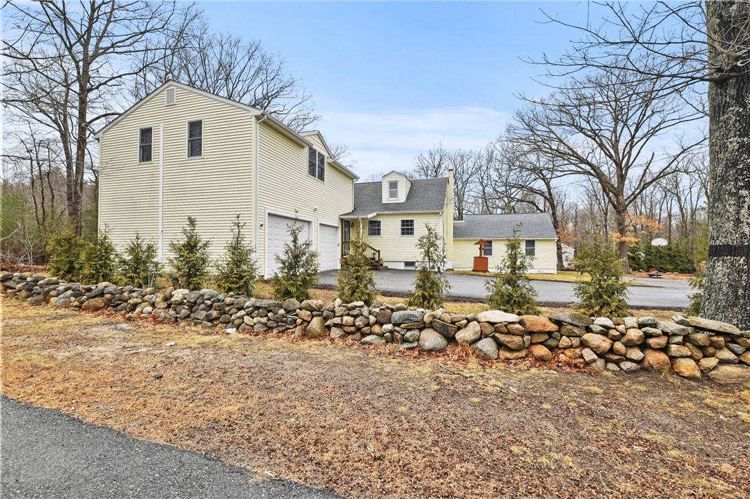 1381 Putnam Pike