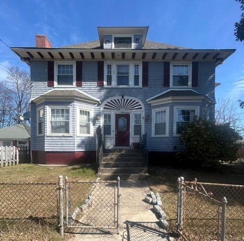 172 Central Avenue East Providence RI 02914