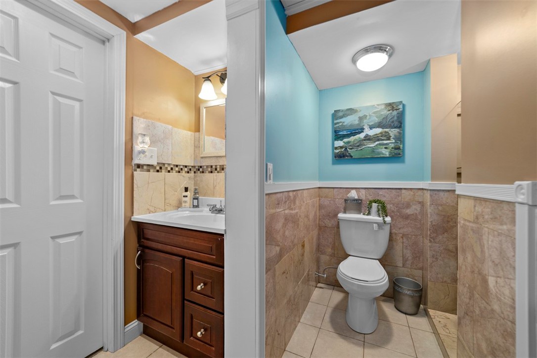 South Kingstown, Rhode Island 02879, United States, 4 Bedrooms Bedrooms, ,5 BathroomsBathrooms,Residential,Active,121257