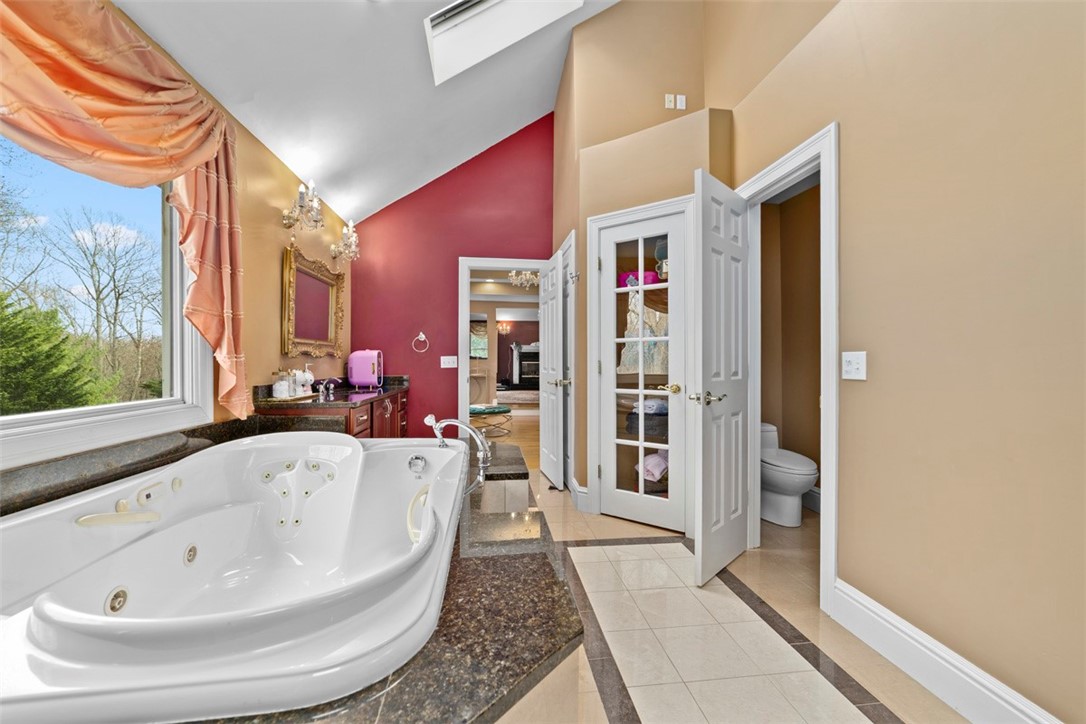 South Kingstown, Rhode Island 02879, United States, 4 Bedrooms Bedrooms, ,5 BathroomsBathrooms,Residential,Active,121257