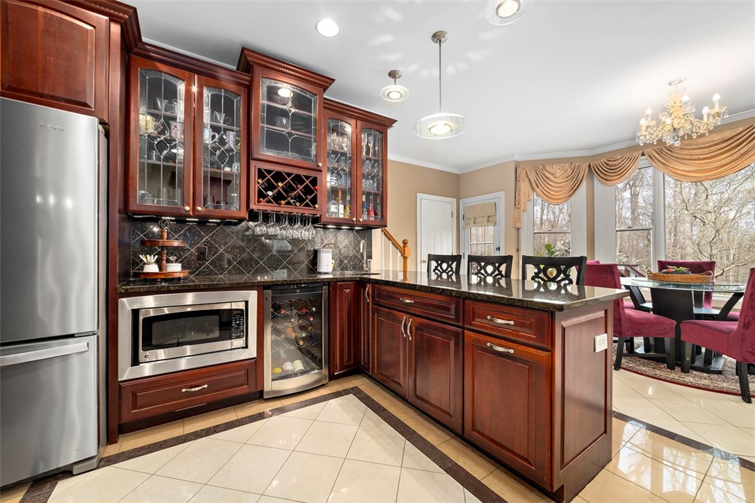 South Kingstown, Rhode Island 02879, United States, 4 Bedrooms Bedrooms, ,5 BathroomsBathrooms,Residential,Active,121257