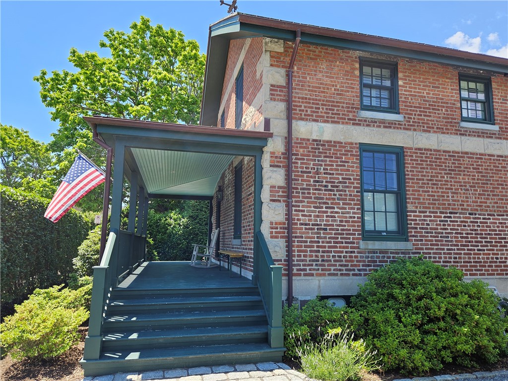 209 Coggeshall Avenue