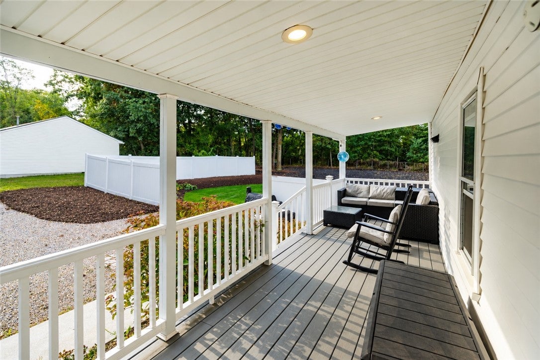 925 Cedar Swamp Road