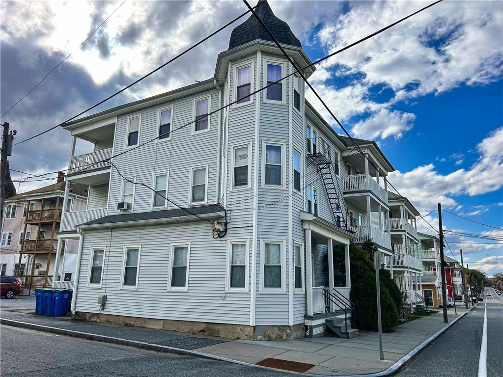 176 RAILROAD Street 180