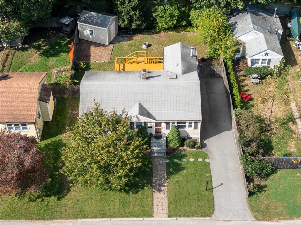 37 Bakers Creek Road