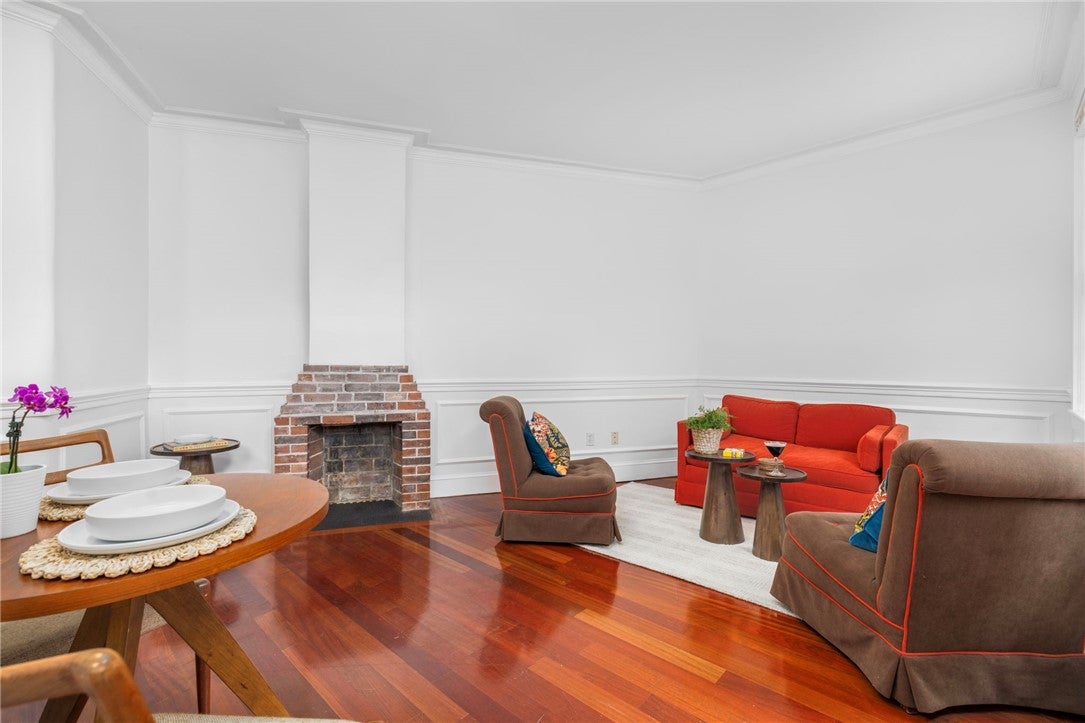 283 Benefit Street E