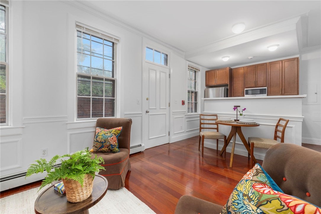 283 Benefit Street E