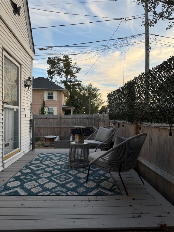 Warwick, Rhode Island 02888, United States, 3 Bedrooms Bedrooms, ,2 BathroomsBathrooms,Residential,Active,194437