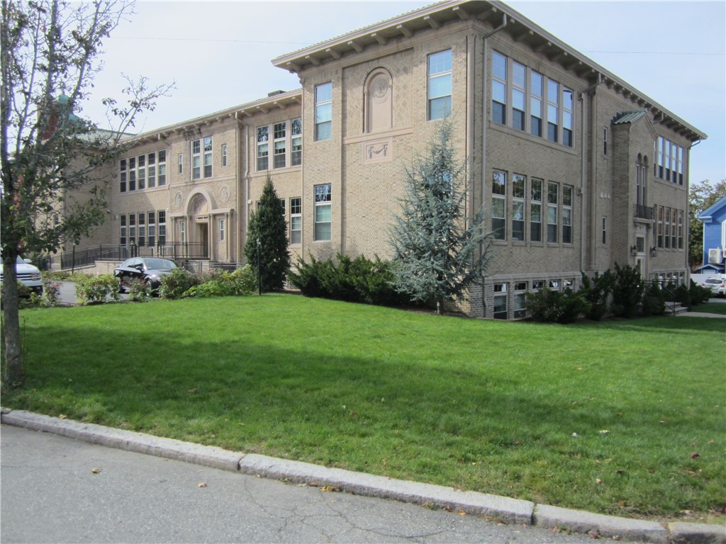 7 Mount Hope Avenue 310