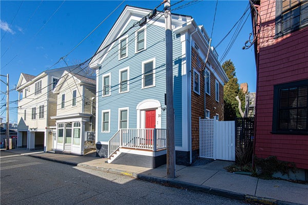 30 PROSPECT HILL ST # 2, NEWPORT, RI 02840 - Image f4e4b7451eb3de9de7bd8566176328ed/2778860818