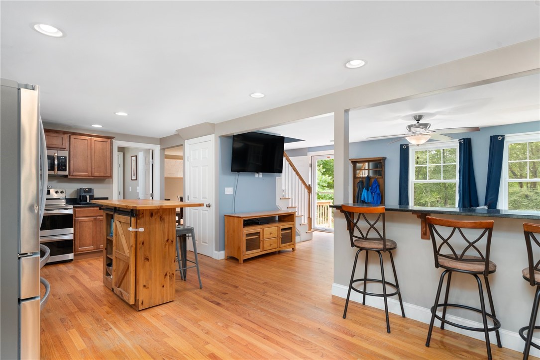 Hopkinton, Rhode Island 02832, United States, 3 Bedrooms Bedrooms, ,3 BathroomsBathrooms,Residential,Active,166149