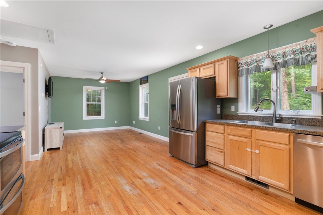 Hopkinton, Rhode Island 02832, United States, 3 Bedrooms Bedrooms, ,3 BathroomsBathrooms,Residential,Active,166149