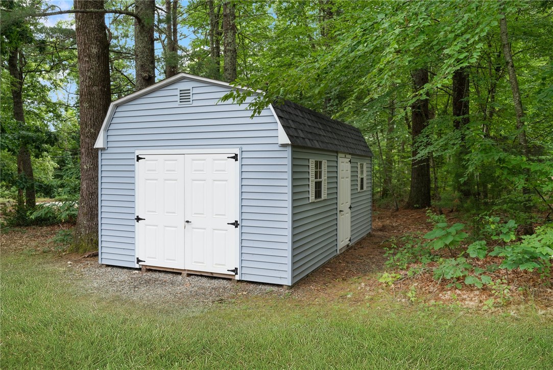 Hopkinton, Rhode Island 02832, United States, 3 Bedrooms Bedrooms, ,3 BathroomsBathrooms,Residential,Active,166149