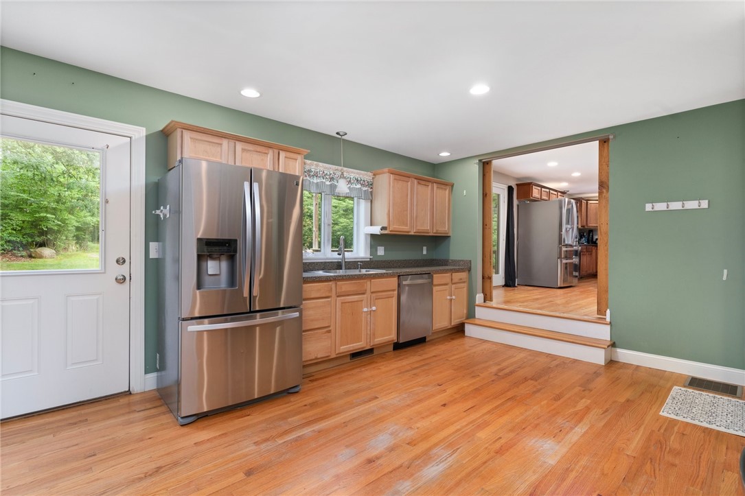 Hopkinton, Rhode Island 02832, United States, 3 Bedrooms Bedrooms, ,3 BathroomsBathrooms,Residential,Active,166149