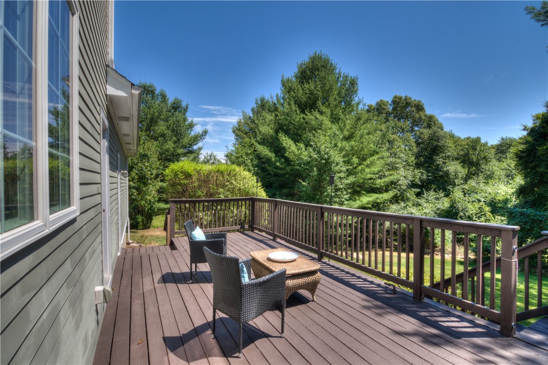 East Greenwich, Rhode Island 02818, United States, 4 Bedrooms Bedrooms, ,3 BathroomsBathrooms,Residential,Active,87317