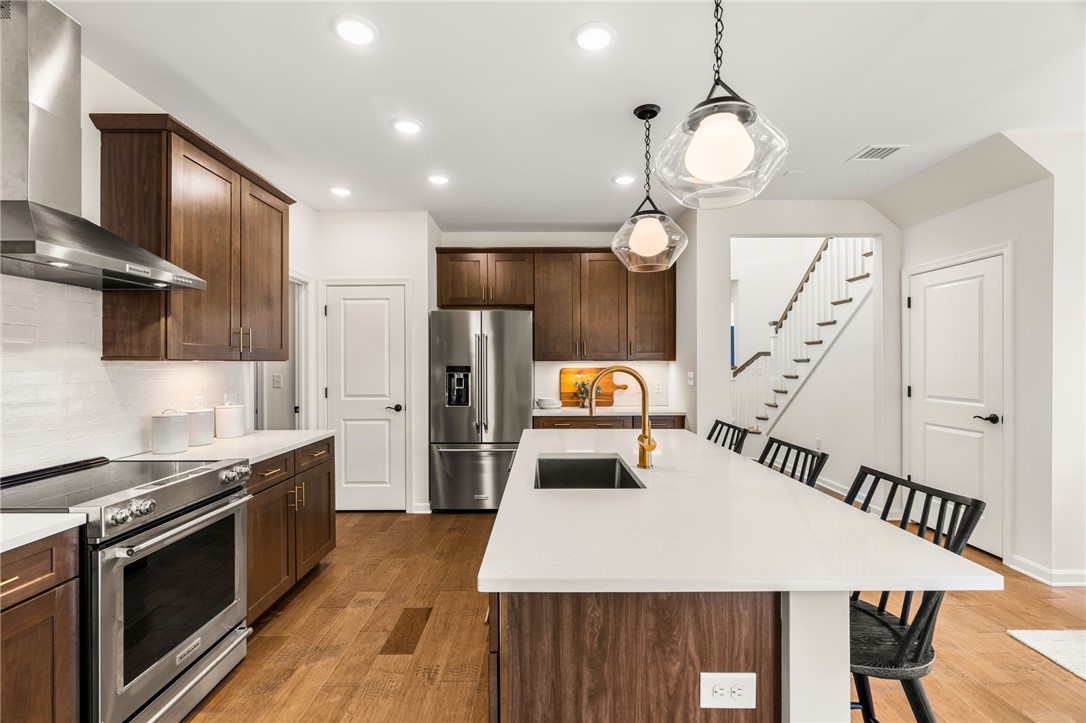 36 East Point Drive 4