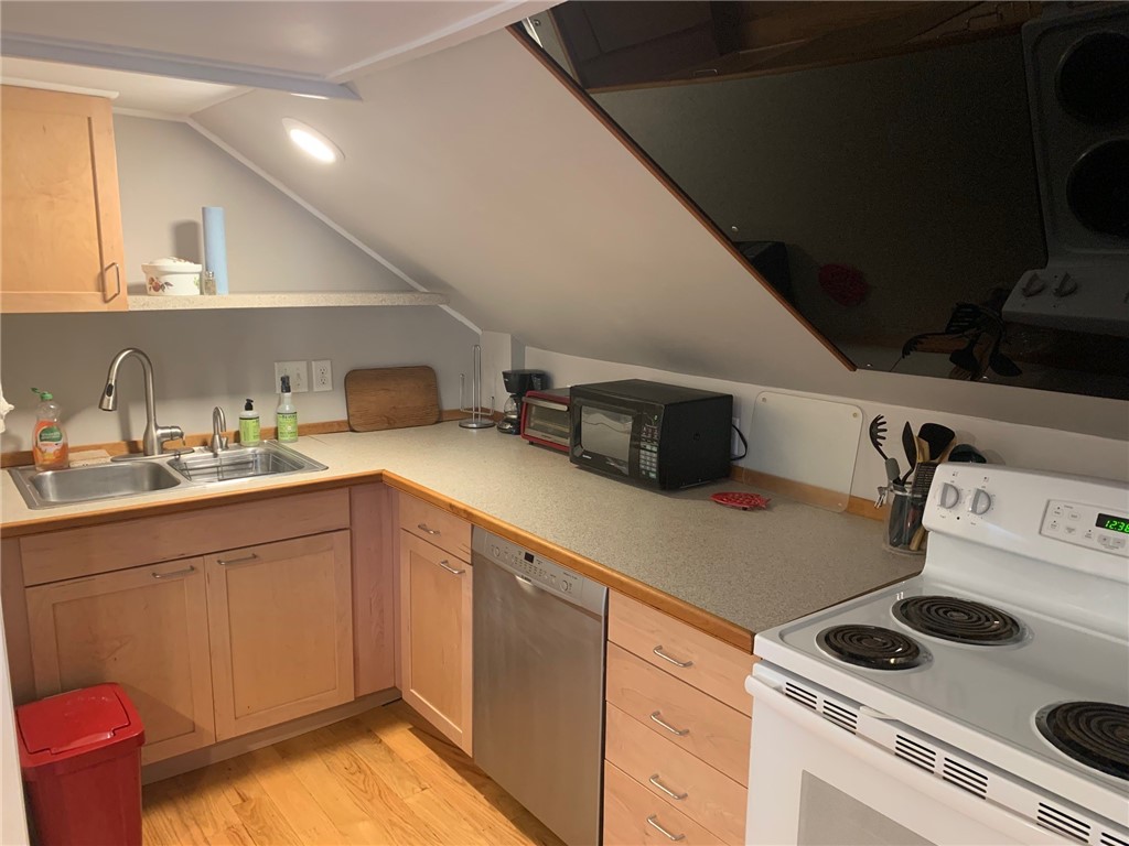 107 Prospect Hill Street 2