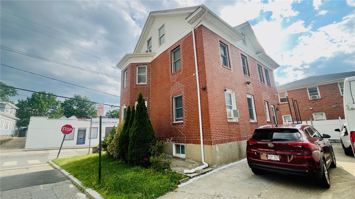 773 Admiral Street