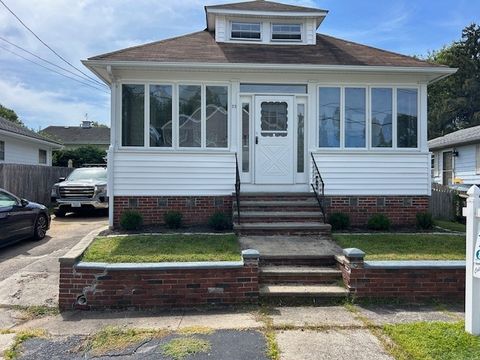22 Madison Street Warwick RI 02888