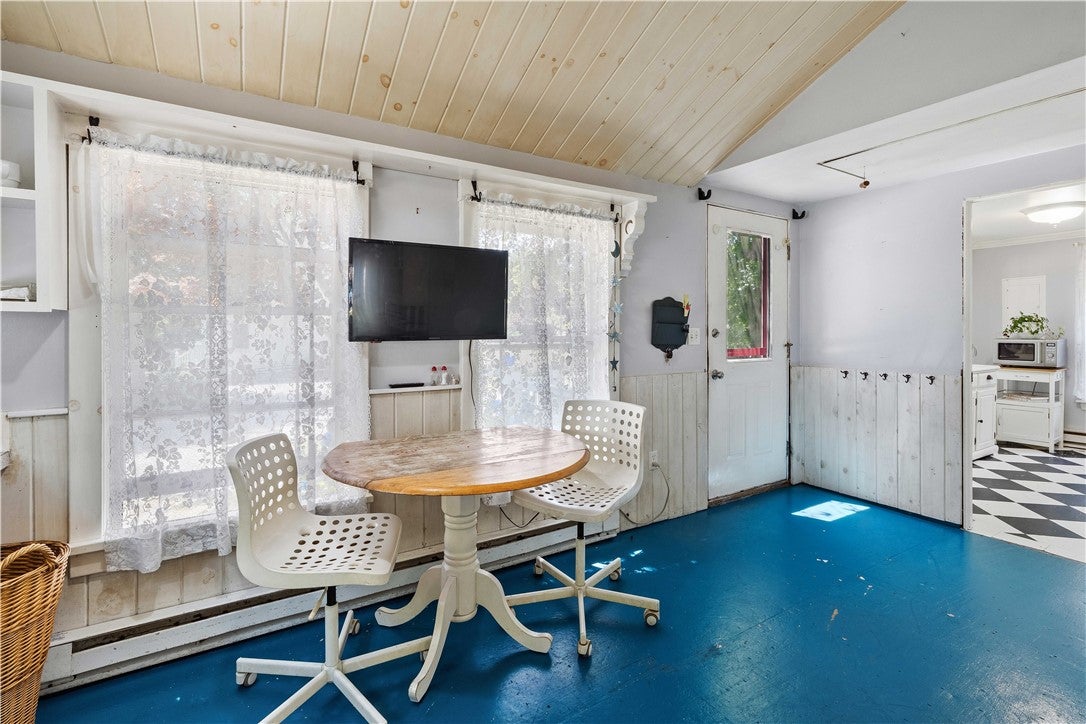 30 Loring Road
