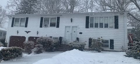 51 Woodhaven Boulevard North Providence RI 02911