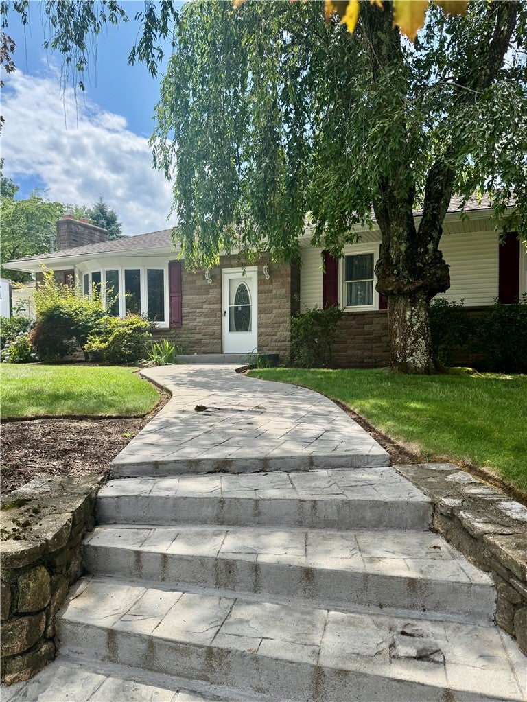 5 Susan Circle