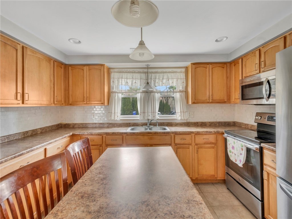 78 Crossland Road