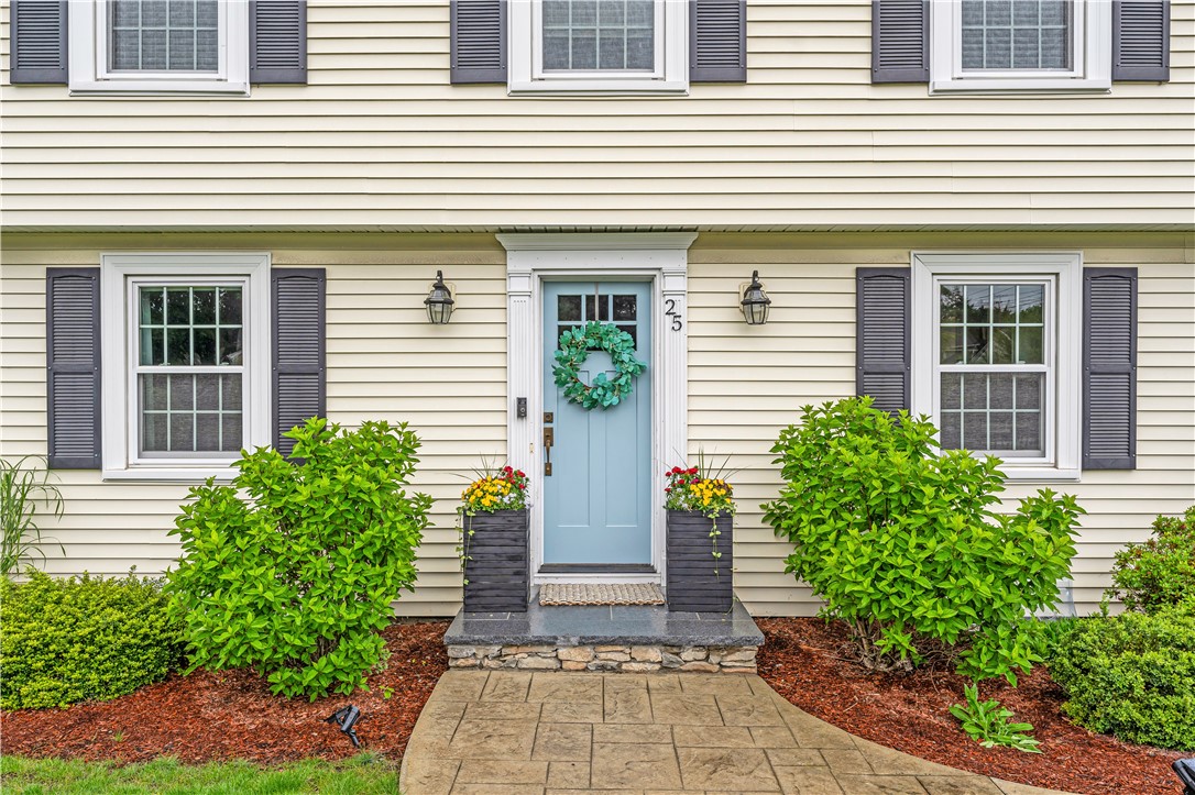 25 Marshall Way