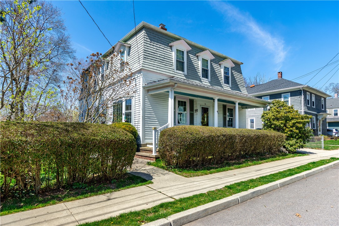 East Greenwich, Rhode Island 02818, United States, 4 Bedrooms Bedrooms, ,2 BathroomsBathrooms,Residential,Pending,111923