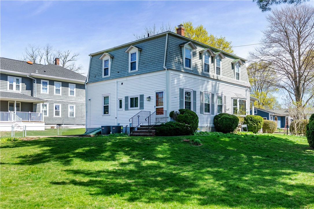 East Greenwich, Rhode Island 02818, United States, 4 Bedrooms Bedrooms, ,2 BathroomsBathrooms,Residential,Pending,111923