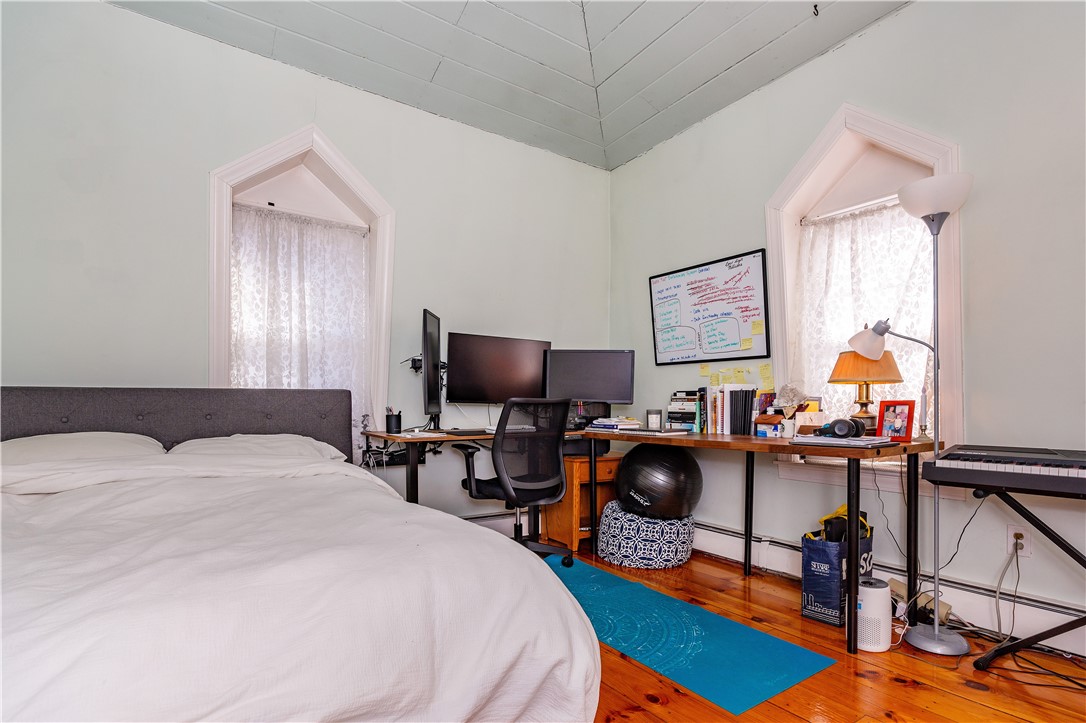 East Greenwich, Rhode Island 02818, United States, 4 Bedrooms Bedrooms, ,2 BathroomsBathrooms,Residential,Pending,111923