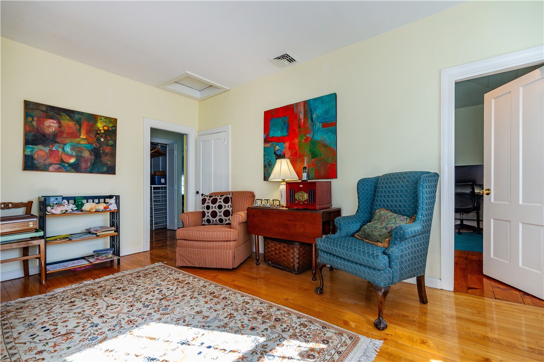 East Greenwich, Rhode Island 02818, United States, 4 Bedrooms Bedrooms, ,2 BathroomsBathrooms,Residential,Pending,111923