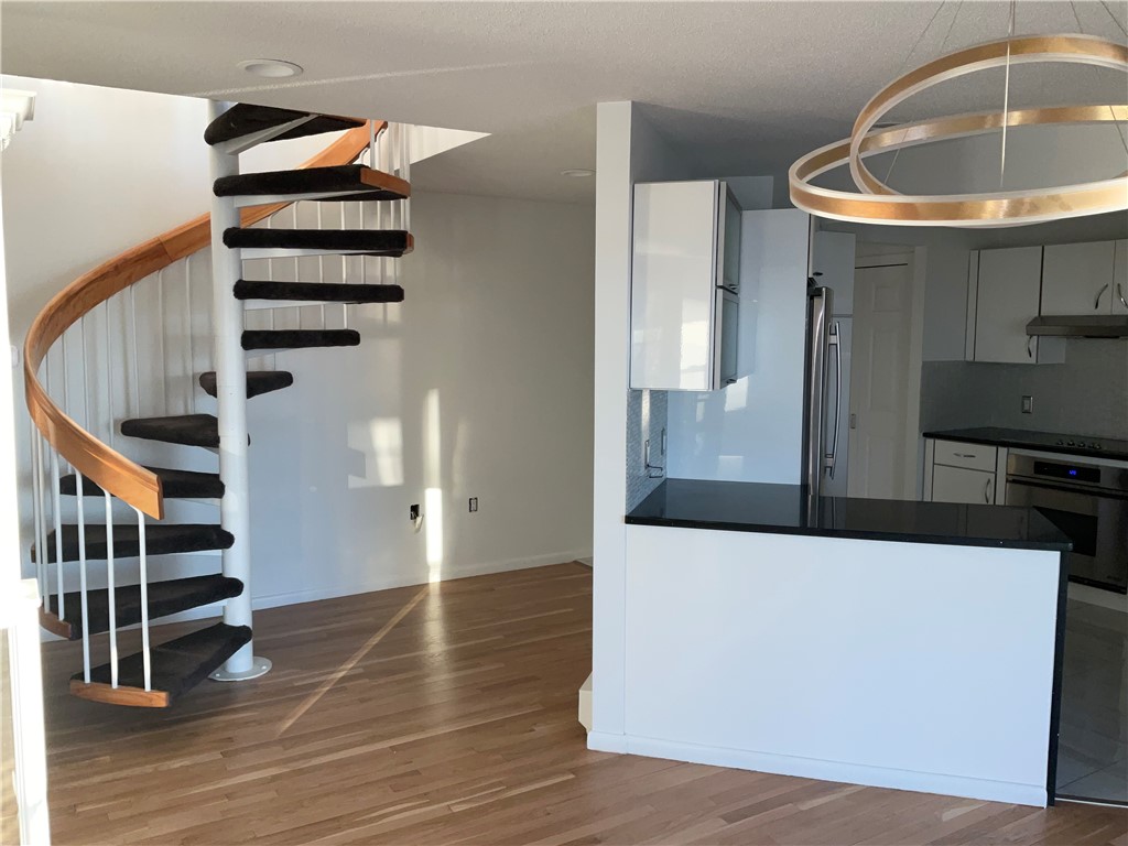 33 Bullocks Point Avenue 5B&5C