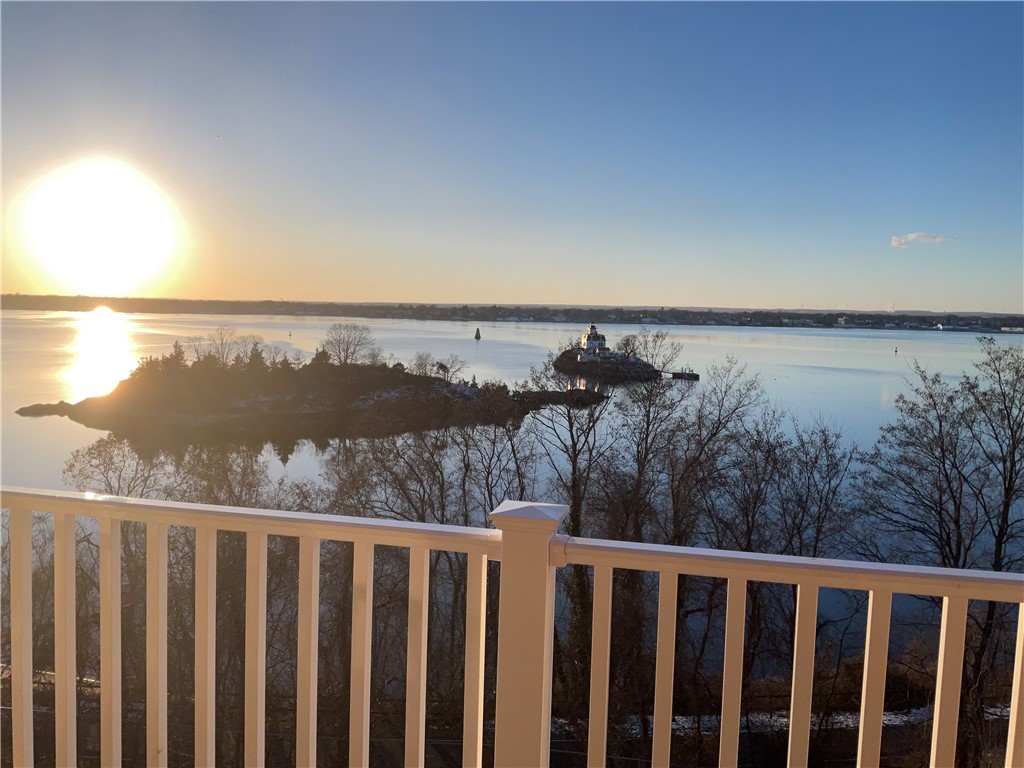 33 Bullocks Point Avenue 5B&5C