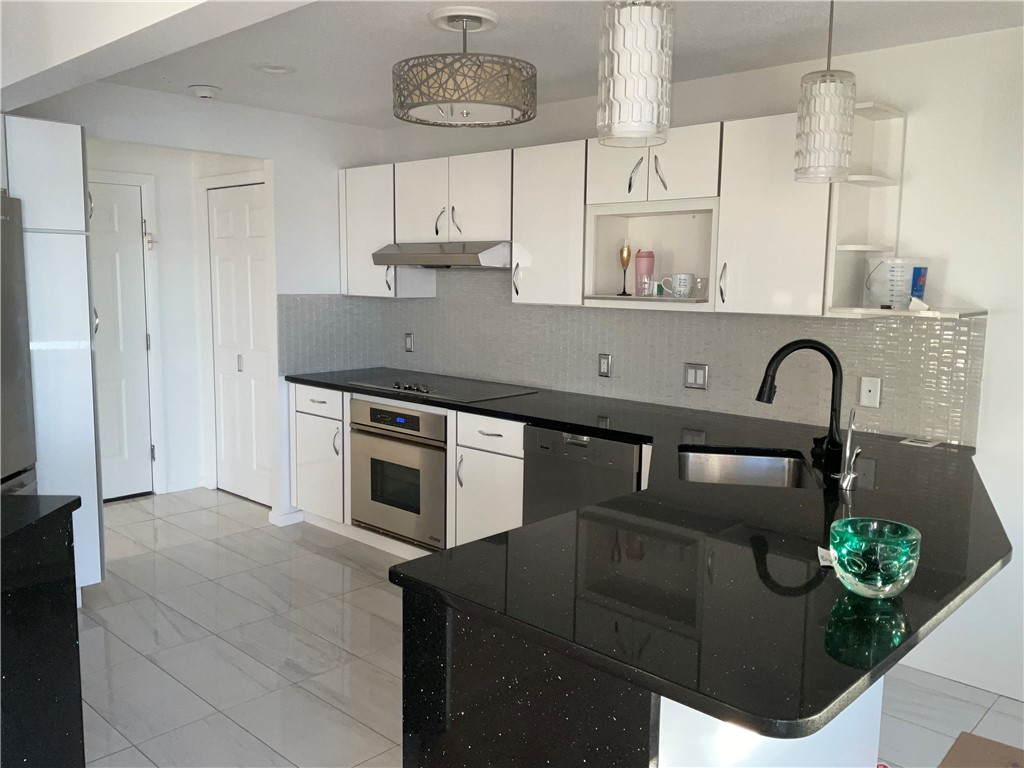 33 Bullocks Point Avenue 5B&5C