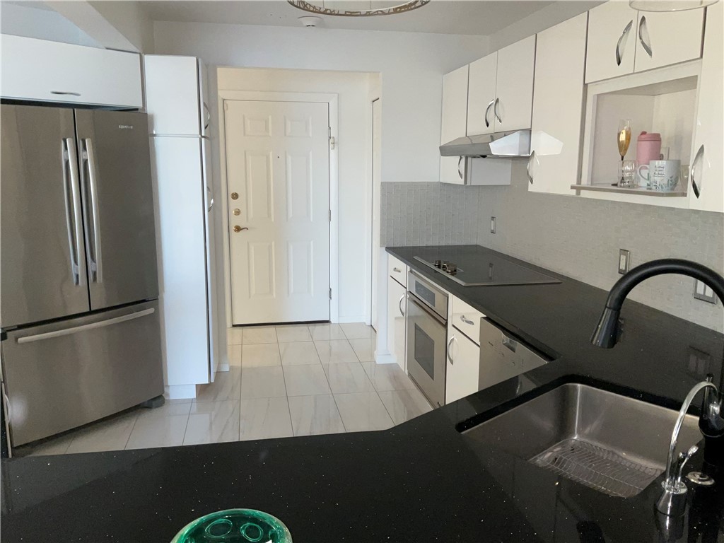 33 Bullocks Point Avenue 5B&5C